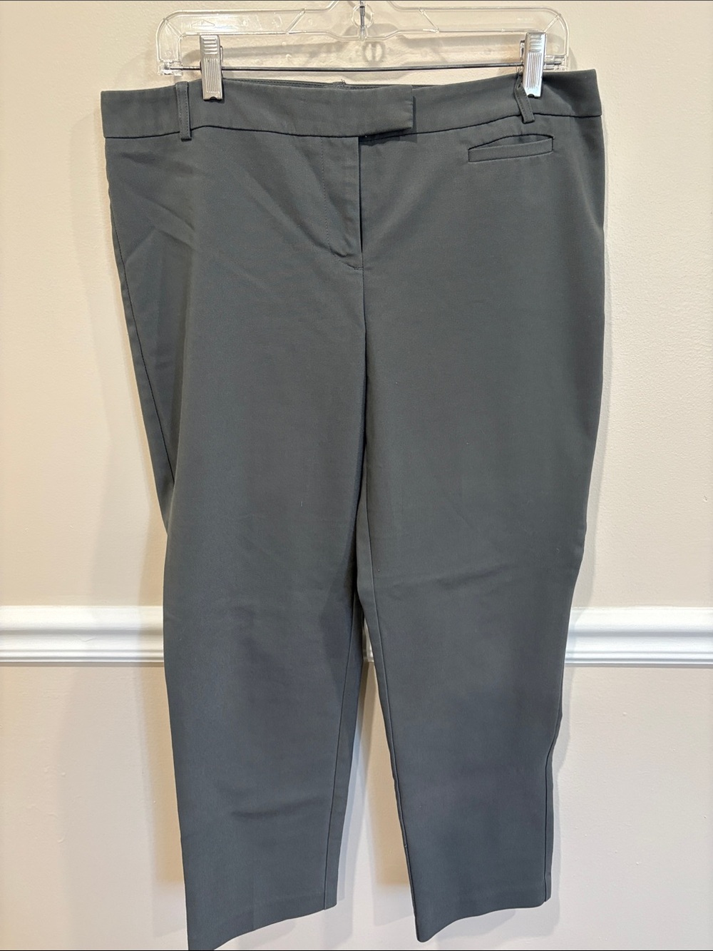 Van Heusen Gray Ankle Dress Pants